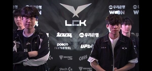 30일 서울 종로구 치지직 롤파크에서 열린 2026 LoL 챔피언스 코리아(LCK) 정규시즌 3라운드 라이즈 그룹 두 번째 경기. 디플러스 기아와 한화생명 e스포츠의 맞대결 1세트에서는 디플러스 기아가 역전 끝에 승리를 거두며 먼저 웃었다. (▲DK & HLE=1:0)./사진=네이버 치지직 라이브영상 캡처