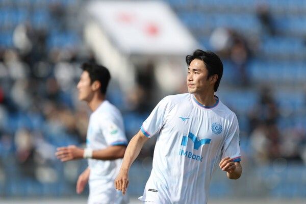 지난 4일,김주공이 청주종합경기장에서 열린 충북청주와 대구의 경기에서 1골 1도움을 기록하며 팀의 5대1 대승을 이끌었다. (▲하나은행 K리그2 2026 16라운드 MVP 대구 김주공). /사진=K리그