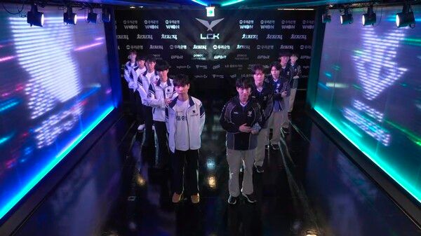 16일 한진 브리온dl 서울 종로구 치지직 롤파크에서 열린 ‘2026 LoL 챔피언스 코리아(LCK)’ 4라운드 라이즈 그룹 키움 DRX와의 경기에서 1세트를 먼저 가져갔다.(▲BRO & KRX=1:0)./사진=네이버 치지직 라이브영상 캡처