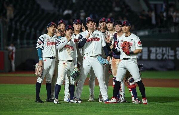 4일,&nbsp;롯데는&nbsp;부산 사직구장에서 열린 2026 신한 SOL KBO리그 홈경기에서 키움을 3-2로 제압했다. /사진=롯데자이언츠