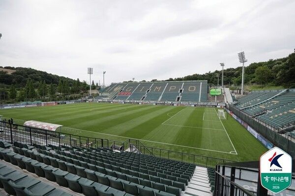 김포FC의 홈구장인 김포시 마산동 솔터축구장 전경. /사진=한국프로축구연맹