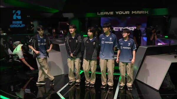 7일 한진 브리온이 서울 종로구 치지직 롤파크 LCK 아레나에서 열린 2026 LCK 3라운드 2주 차 라이즈 그룹 경기에서 BNK 피어엑스를 세트스코어 2대0으로 꺾었다. (▲BRO & BFX=2:0)./사진=네이버 치지직 라이브영상 캡처