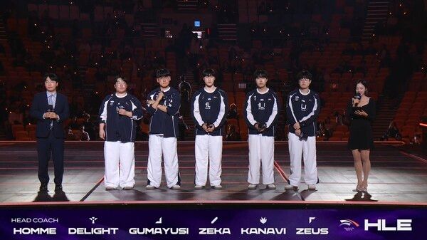 12일 한화생명이 서울 올림픽공원 KSPO돔에서 열린 ‘2026 우리은행 LoL 챔피언스 코리아(LCK)’ 포스트시즌 플레이오프 결승 진출전에서 T1을 세트 스코어 3대1로 꺾었다. (▲HLE & T1=3:1)./사진=네이버 치지직 라이브영상 캡처