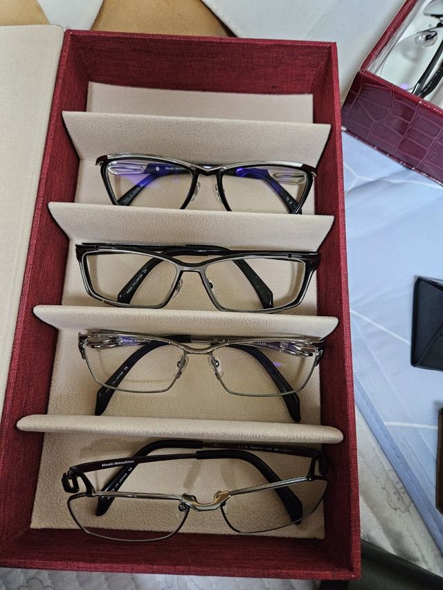 KakaoTalk_20231214_001407961_01.jpg 6년간 방문한 안경점에 단골고객이 감사패 제작해서 보낼 예정인 이유.JPG