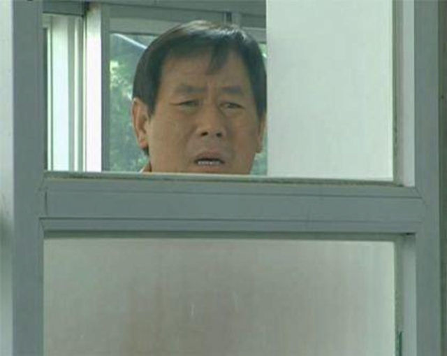 지금 타이슨 경기 보는 사람들 표정..