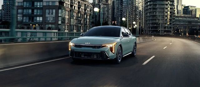 아반떼 독주 막을거같이 생긴 기아 K4