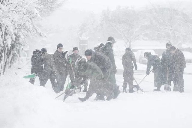 img_20210112170734_tnuvot87.webp.ren.jpg 지지지직) 후후) 지휘통제실에서 전파합니다.