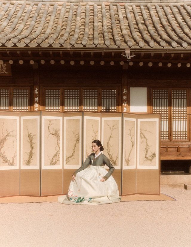 1734483191896.jpg 곧 미국 타임스퀘어에 걸릴 김태리 한복 화보