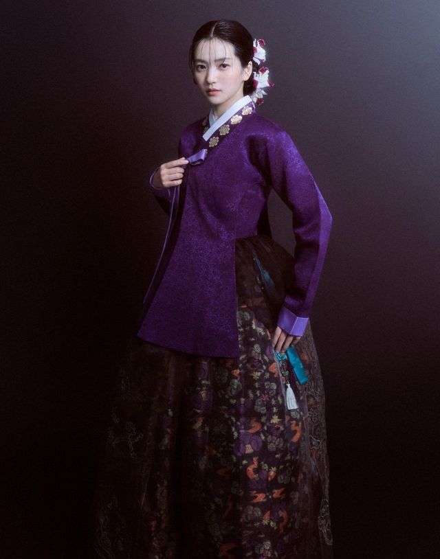 1734483191185.jpg 곧 미국 타임스퀘어에 걸릴 김태리 한복 화보