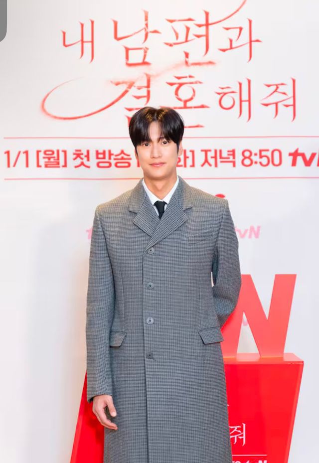 IMG_6494.jpeg 송민호가 쏘아 올린 공