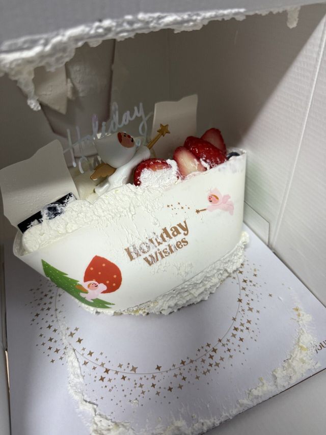 1735009149106.jpg 크리스마스 케이크 픽업할 때 조심해!!