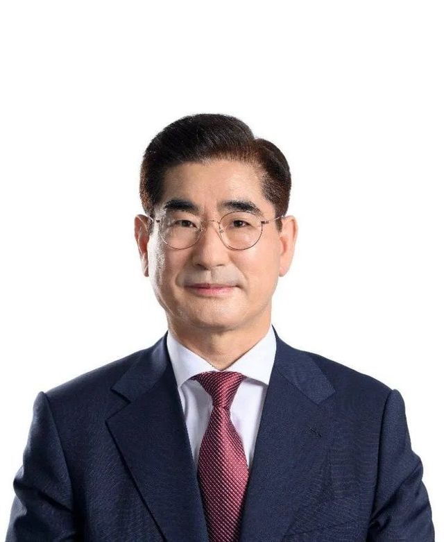 lCMmsVGGLUgQ30p5_oCdtnUd7dVBRGu_nbFutPl6WUQyI_0ZV4qjd4dYxVcF5DonSsvHR_msbrSIeXJzHIoU4lgSqhbh7IRTOLJqGP6DlBtcorfMWmB29T4s1geouikv3HK-Kv_XevHUVPnNF7lrkQ.webp.ren.jpg 일단 이 양반은 확실히 가실듯.jpg