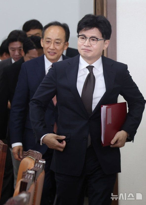 1000012730.jpg 진짜 이새끼 뭐임??????????