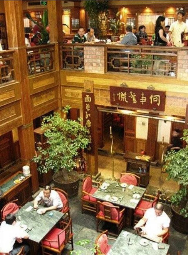 2be599529ab0b124087ab4468a97bef2.webp.ren.jpg 밥먹다가 100% 확률로 싸우게 되는 가게.jpg