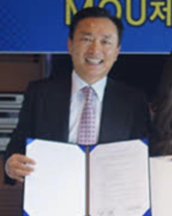 “미혼인 줄 알았는데..” 26살 많은 재벌과 비밀 결혼한 사실 들통난 유명 여자 미스코리아 -cboard