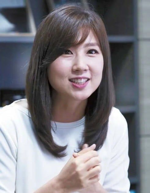 “미혼인 줄 알았는데..” 26살 많은 재벌과 비밀 결혼한 사실 들통난 유명 여자 미스코리아 -cboard