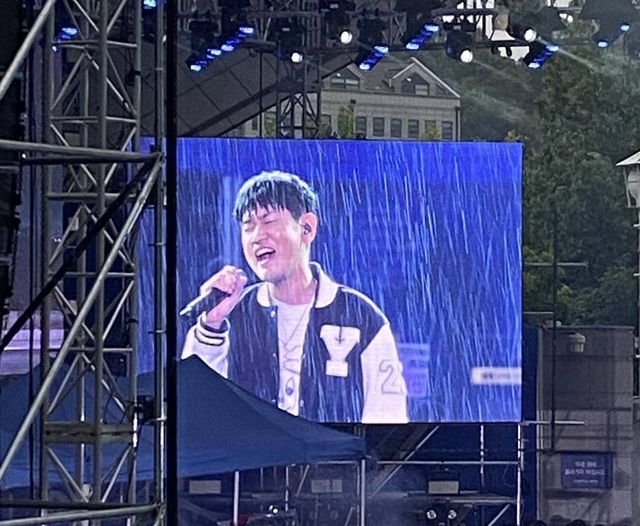 GOfyhlMaoAAK6Ic.jpg 동문 아카라카 크러쉬 실시간 ㄷㄷㄷ.jpg