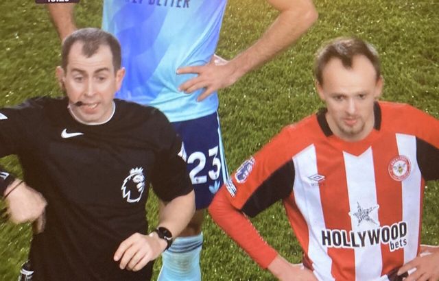 주심 - 담스고르 데칼코마니 짤 씨발 ㅋㅋ 방금 경기에서 나온 탈모갤 영구밴짤ㅋㅋㅋㅋㅋㅋㅋㅋㅋ