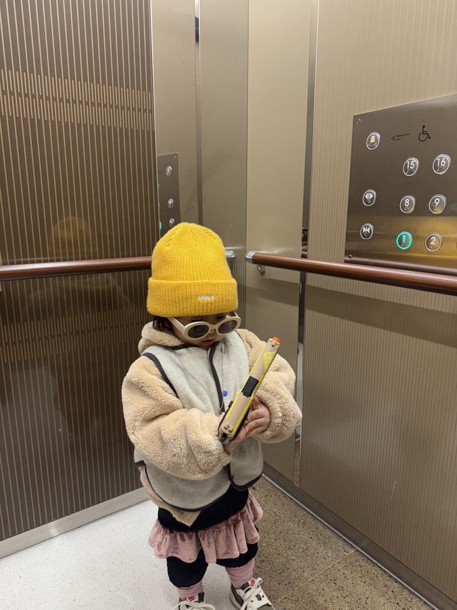 딸래미랑 편의점 털었다 자수할 생각 없다