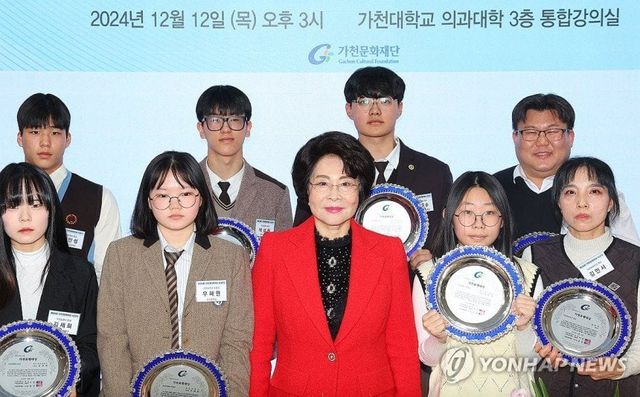 PYH2024121218220006500_P4_20241212164317888.jpg 92세 이길여 가천길재단 회장 근황