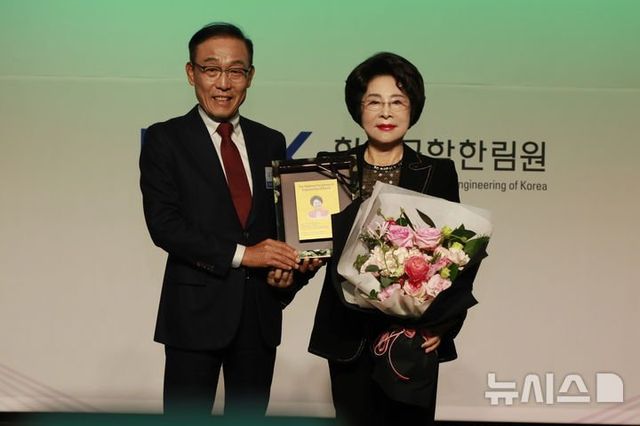 NISI20241218_0001731702_web_20241218142215_20241218143039520.jpg 92세 이길여 가천길재단 회장 근황