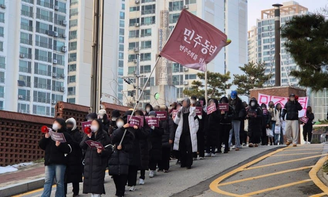 image.png 아직도 진행중인 동덕여대 시위 근황 ㄷㄷㄷ..jpg