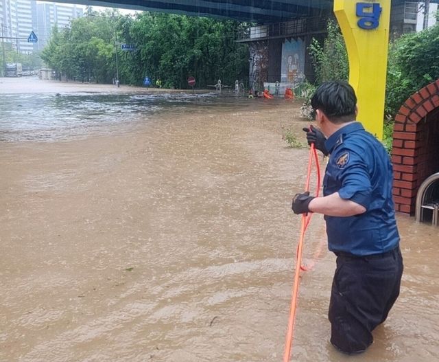 Screenshot_20250718_110952_Gallery.jpg 이번 주 대한민국 경찰 근황