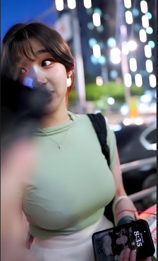 image.png 실시간) 핸드폰 배경 때문에 남친 유무 알려진 치어리더 이주은