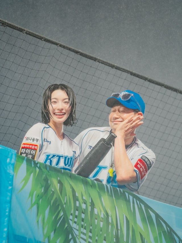 이번에 kt 시구햇던 아라타 모모코