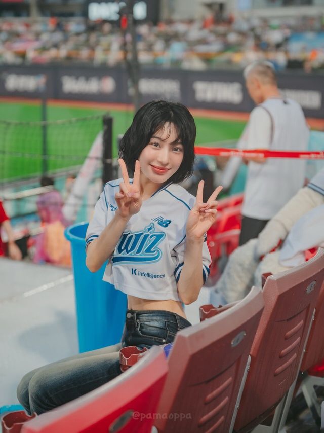 이번에 kt 시구햇던 아라타 모모코