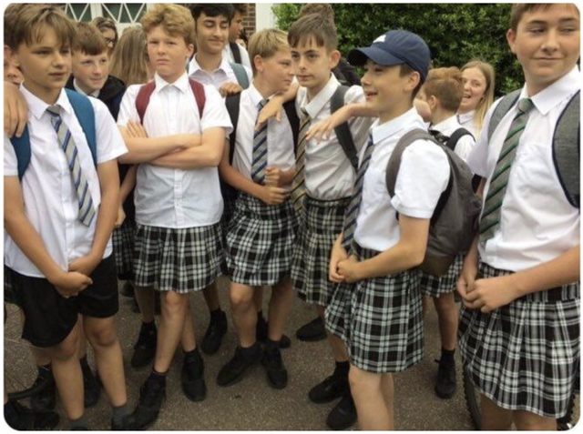 image.png 영국 어느 남녀공학의 남녀평등.jpg