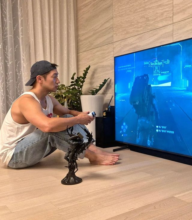 IMG_9657.webp.ren.jpg 배우 손석구 인스타.jpg