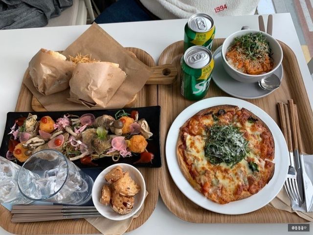 SE-7447fa78-c748-4566-8f13-f99e18f2bb25.jpg 김풍 옾 카페 망한거보면 자영업이 힘들긴 함