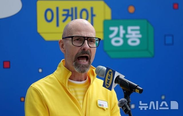 새로생긴 이케아 강동점 점장...얼굴논란jpg