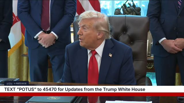 President Trump Signs Executive Orders, Aug. 25, 2025 1-29-14 screenshot.png 트럼프) 김정은과 북한과 매우 좋은 관계를 유지하고 있다
