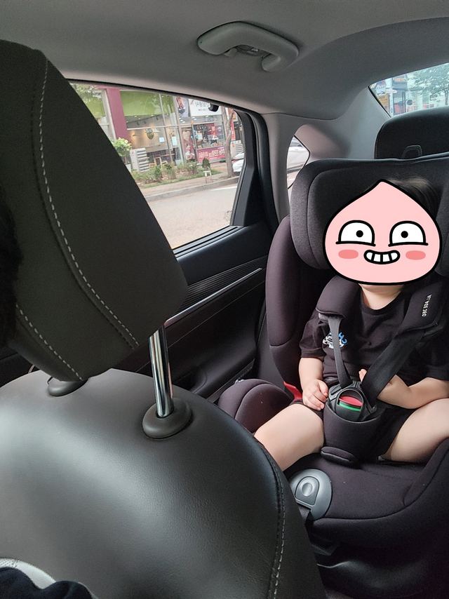 image.png 와이프 놀러나갔는데 애기 안자길래 빡쳐서 현질함...
