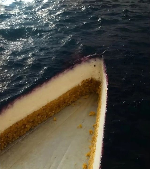 망망대해에서 표류된 배의 최후.jpg