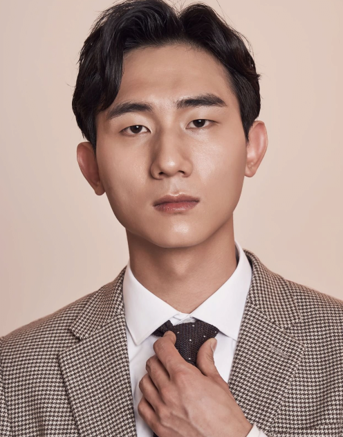 용원3.png 용원게이 배우 장용원 근황.jpg