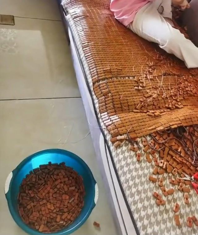 IMG_20250906_134955_883.jpg 대나무자리를 세척하는 소름돋는 광기