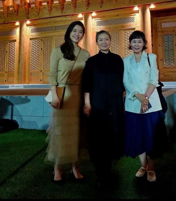 5.jpg 최태원 동거녀 보정없는 사진.jpg