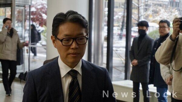 임시 주주총회 회의장으로 입장하는 임종훈 한미사이언스 대표. 사진=심우민 기자 [뉴스락]