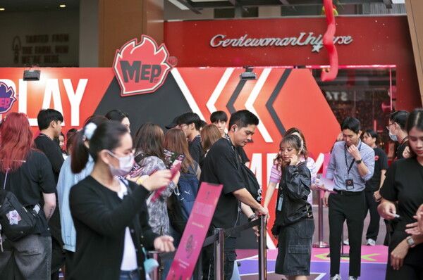 삼양식품은 신규 브랜드&nbsp;‘맵’을 태국에서 글로벌 최초로 공개하고,&nbsp;방콕&nbsp;‘시암 스퀘어 원’에서 브랜드 런칭을 기념해 팝업스토어를 진행했다. 삼양식품 제공 [뉴스락]