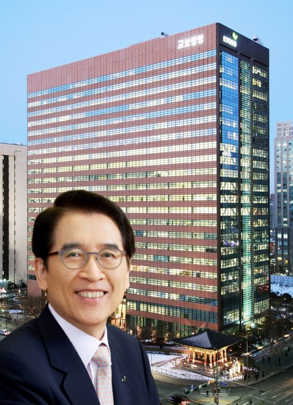 신창재 교보생명 회장. 사진 교보생명 제공 [뉴스락 편집]