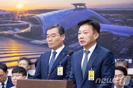 송치영 포스코이앤씨 사장이 13일 서울 여의도 국회에서 열린 국토교통위원회 국정감사에 출석해 의원 질의에 답변하고 있다.