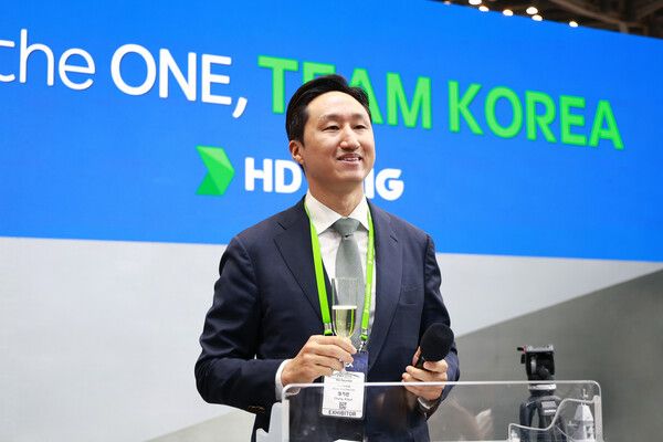 정기선 HD현대 수석부회장이&nbsp;28일 부산 벡스코에서 열린&nbsp;'MADEX 2025'&nbsp;리셉션 행사에서 인사말을 하고 있다. HD현대 제공 [뉴스락]