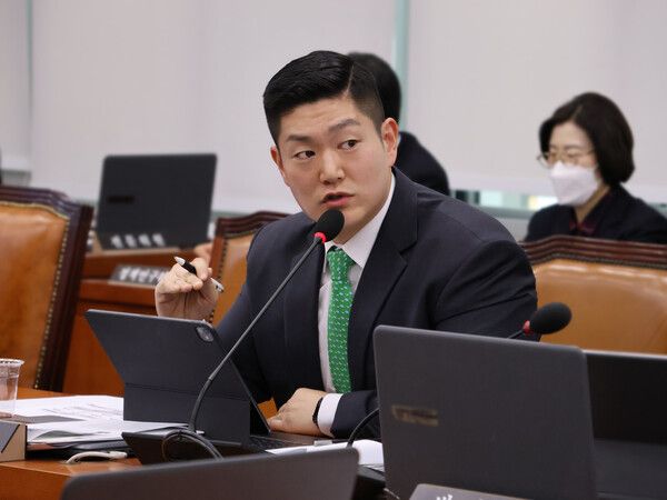 상임위 질의하는 김재섭 의원. 김재섭의원실 제공 [뉴스락]