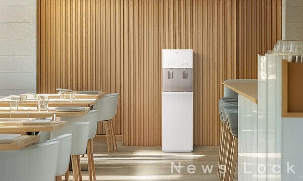 LG 퓨리케어 오브제컬렉션 스탠드 정수기 2025년형 신모델. 사진=LG전자 [뉴스락]