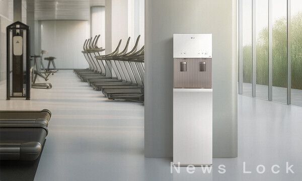 LG 퓨리케어 오브제컬렉션 스탠드 정수기 2025년형 신모델. 사진=LG전자 [뉴스락]