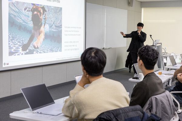 최근 진행한&nbsp;AI&nbsp;교육에 참가한 협력사 직원들의 학습 모습. KT 제공 [뉴스락]