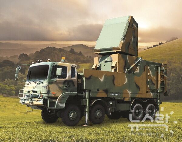 한화시스템이 개발 및 양산한 천궁-II 다기능레이다. 앞으로 한화시스템은 13년 만에 국내 기술로 더욱 고도화되는 천궁-III의 다기능레이다를 개발할 예정이다. 사진=한화시스템 [뉴스락]